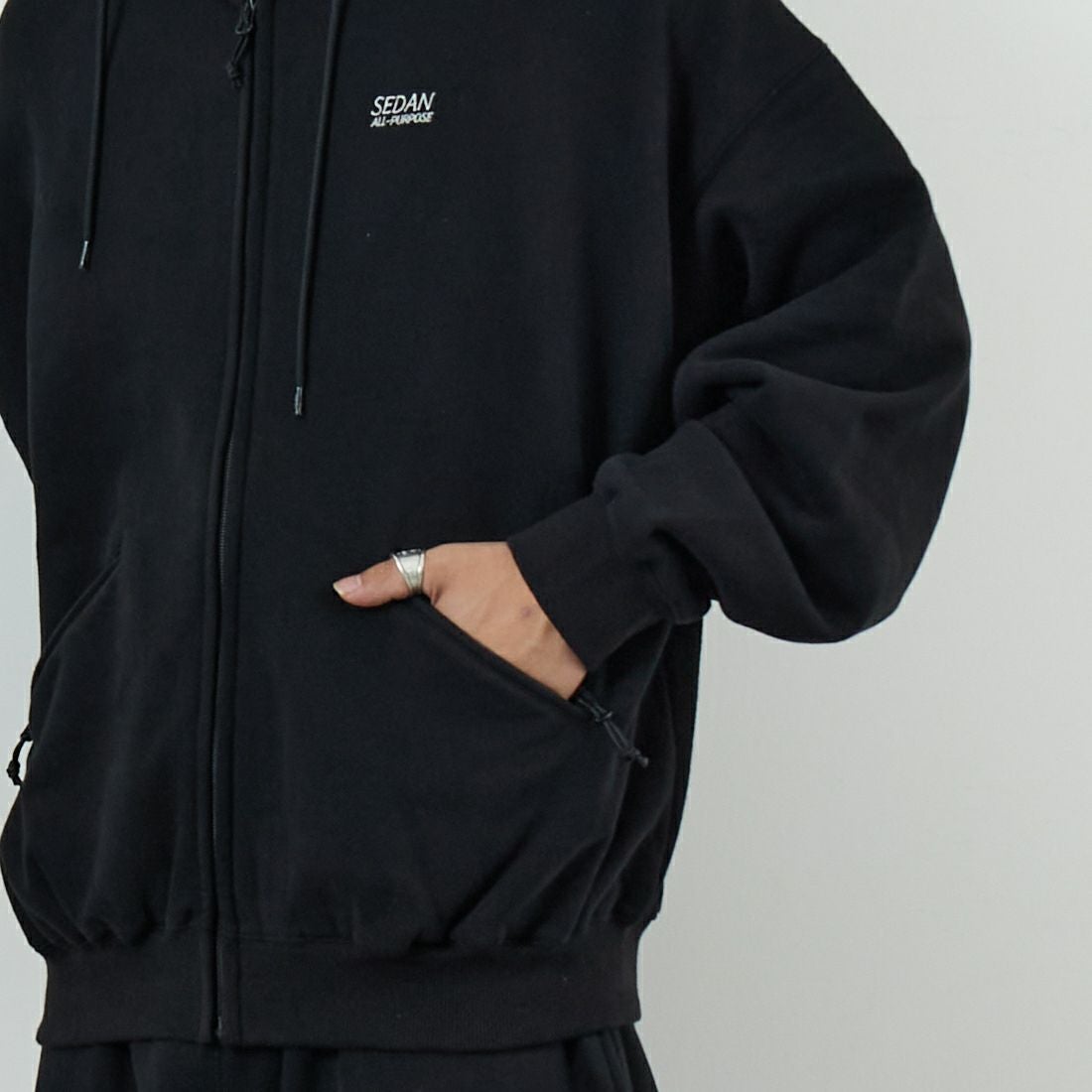 SEDAN ALL-PURPOSE [セダン オールパーパス] OGロゴフルジップフーディ