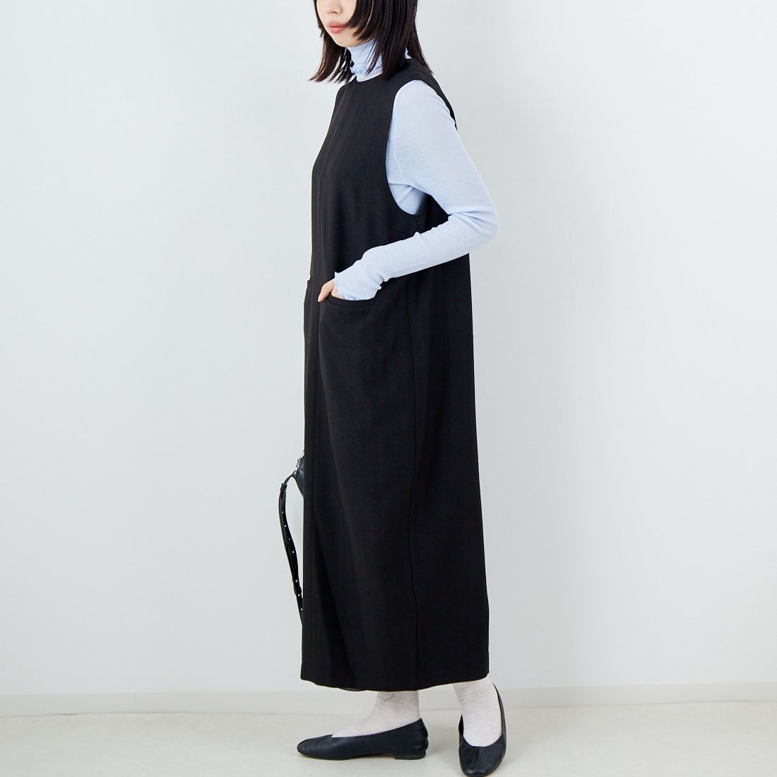 USINE [ユジーヌ] イージーケアキーネックジャンパースカート [21256063] 004 ﾌﾞﾗｯｸ &&モデル身長：162cm 着用サイズ：34&&