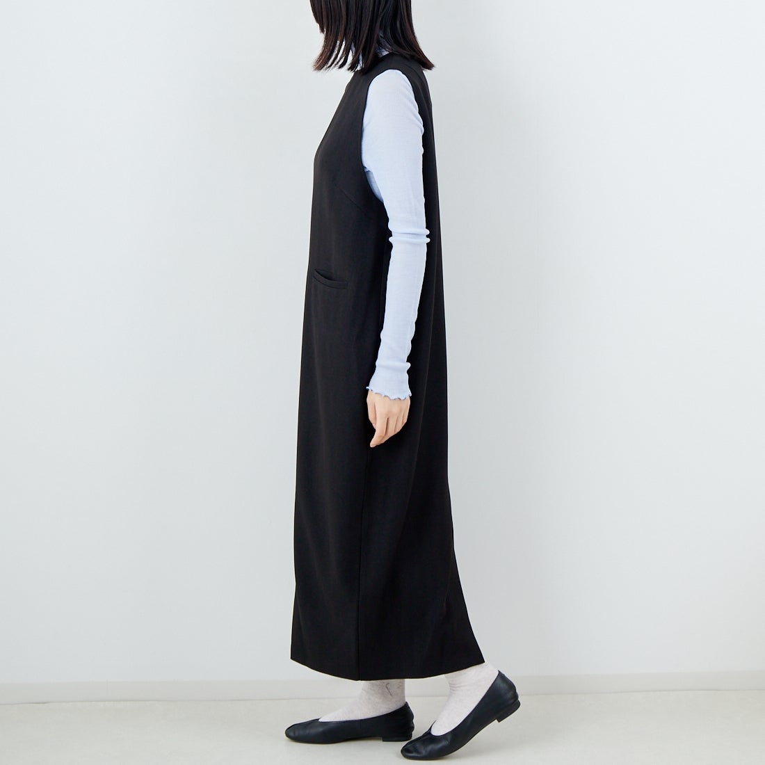 USINE [ユジーヌ] イージーケアキーネックジャンパースカート [21256063] 004 ﾌﾞﾗｯｸ &&モデル身長：162cm 着用サイズ：34&&