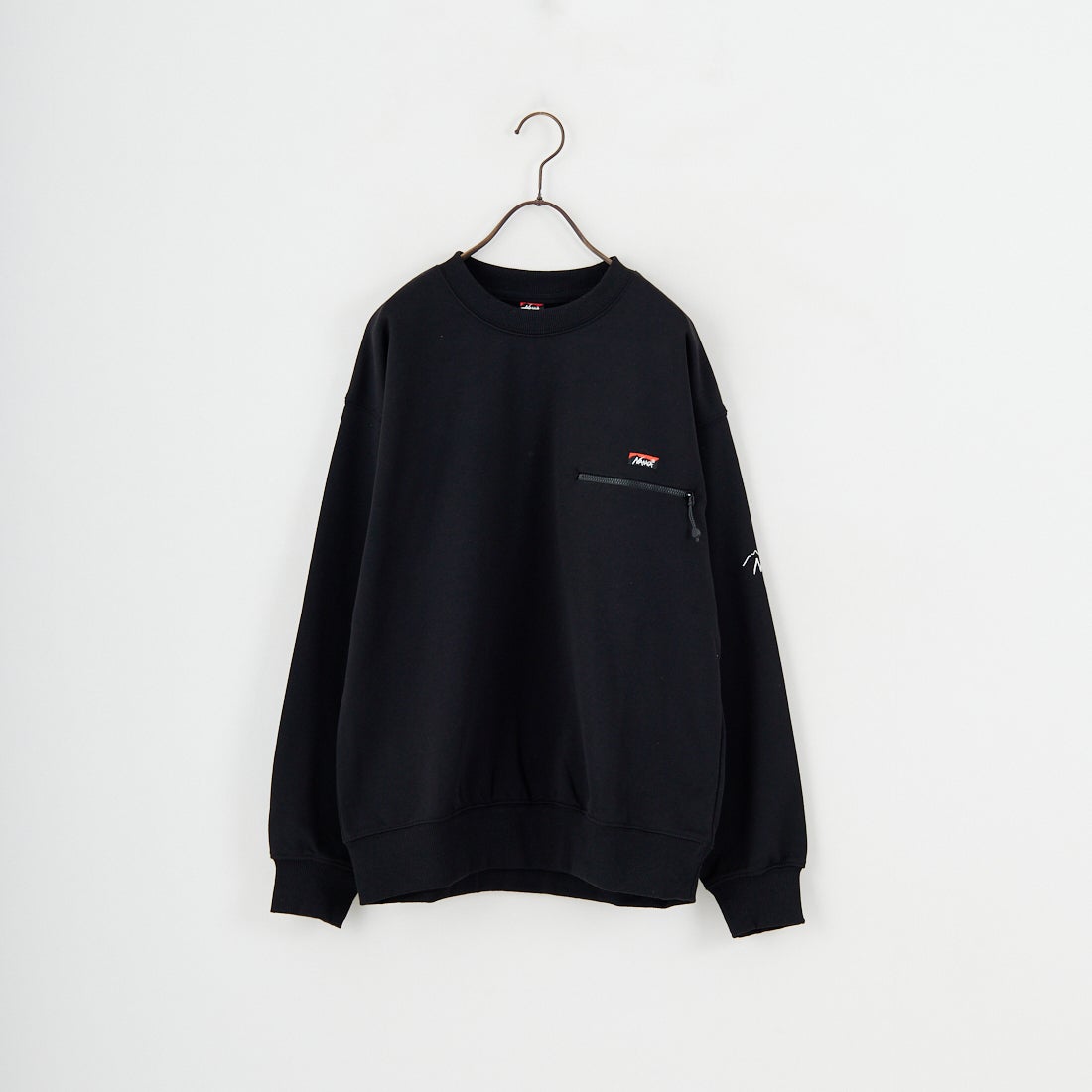 JEANSFACTORY × NANGA [ジーンズファクトリー × ナンガ] 別注 ワンポイントロゴ刺繍 ジップポケットスウェット [NW2503-JF] BLACK
