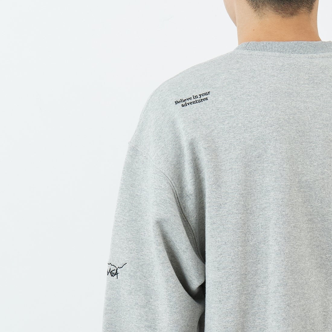 JEANSFACTORY × NANGA [ジーンズファクトリー × ナンガ] 別注 ワンポイントロゴ刺繍 ジップポケットスウェット [NW2503-JF] GRAY