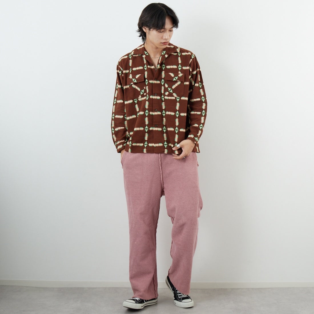 BOW WOW [バウワウ] ナバホプリントフランネルシャツ [BW252-NPFS] BROWN &&モデル身長：179cm 着用サイズ：M&&