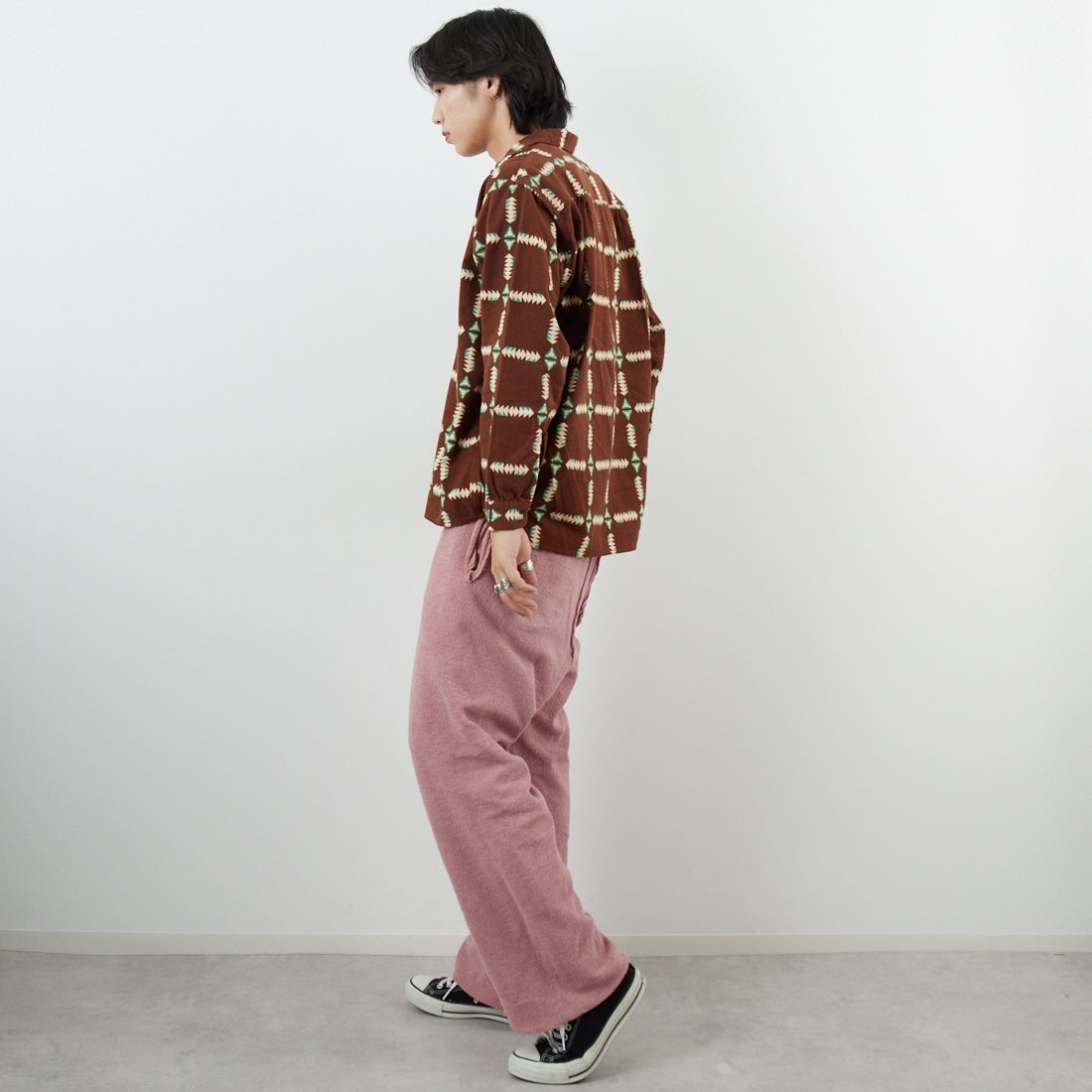 BOW WOW [バウワウ] ナバホプリントフランネルシャツ [BW252-NPFS] BROWN &&モデル身長：179cm 着用サイズ：M&&