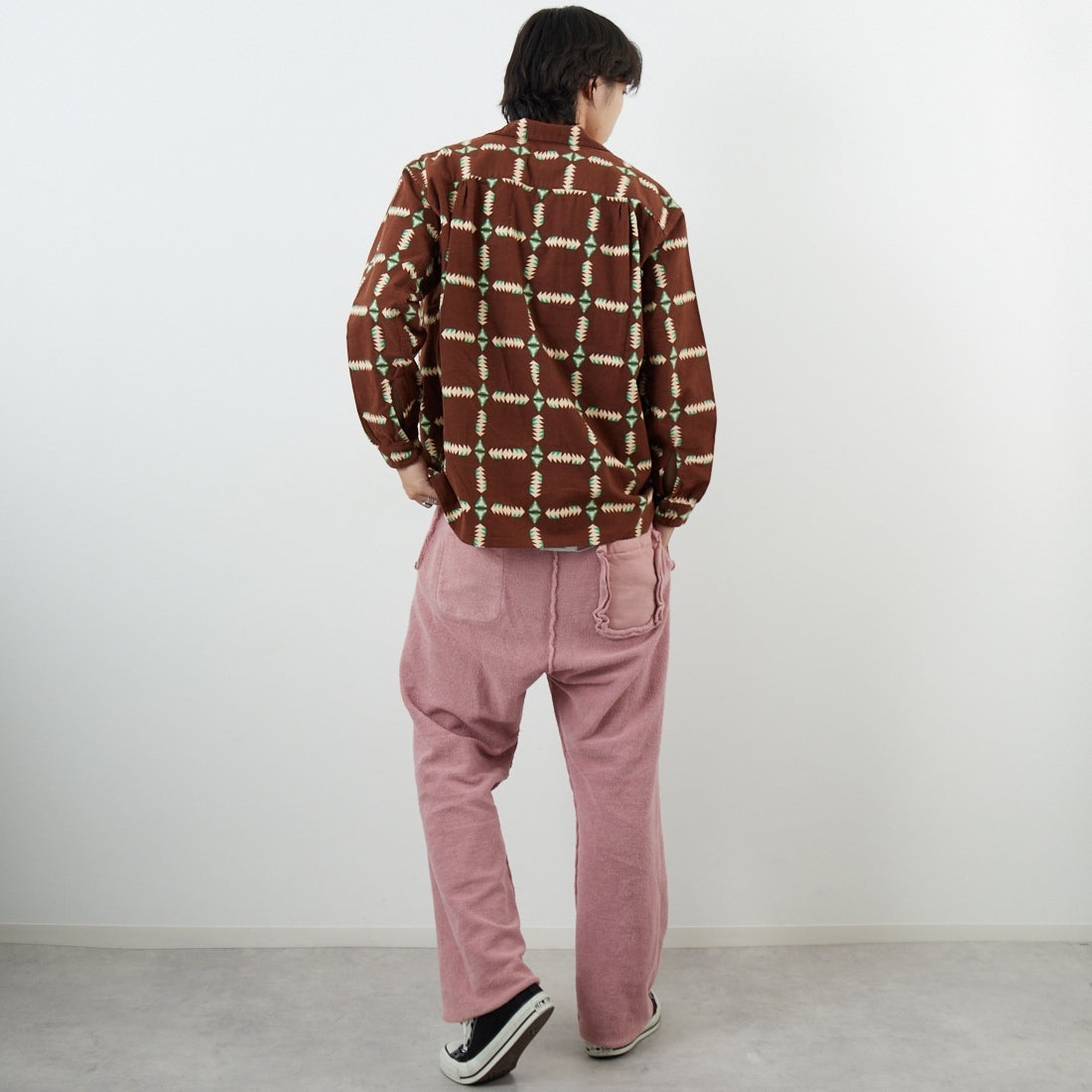 BOW WOW [バウワウ] ナバホプリントフランネルシャツ [BW252-NPFS] BROWN &&モデル身長：179cm 着用サイズ：M&&