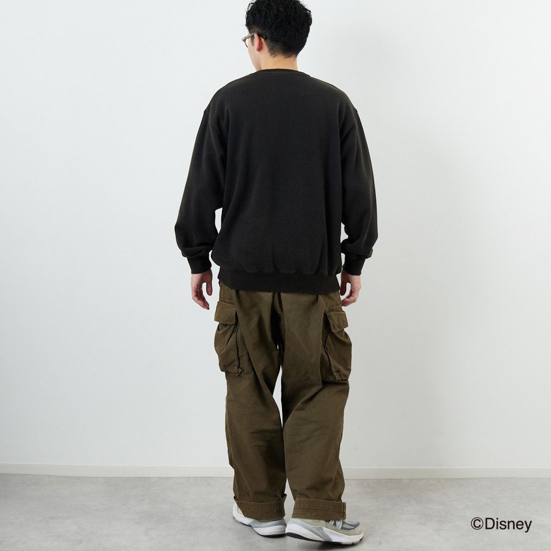 Jeans Factory Clothes [ジーンズファクトリークローズ] キャラダメージスウェット / MICKEY MOUSE [JFC-254-095] MICKEY &&モデル身長：168cm 着用サイズ：M&&