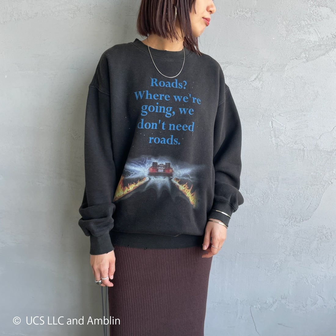 Jeans Factory Clothes [ジーンズファクトリークローズ] ムービーダメージスウェット / BACK TO THE FUTURE [JFC-254-092] BTTF &&モデル身長：158cm 着用サイズ：S&&