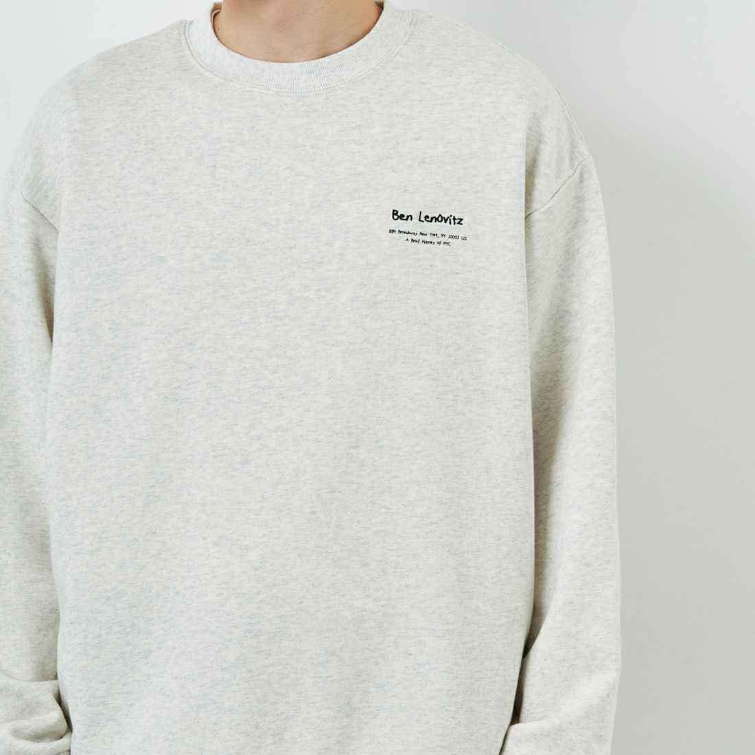 Ben Lenovitz [ベン レノビッツ] 別注 ドッグバックプリントスウェット [BL25F-001IN-JF] OATMEAL &&モデル身長：168cm 着用サイズ：L&&