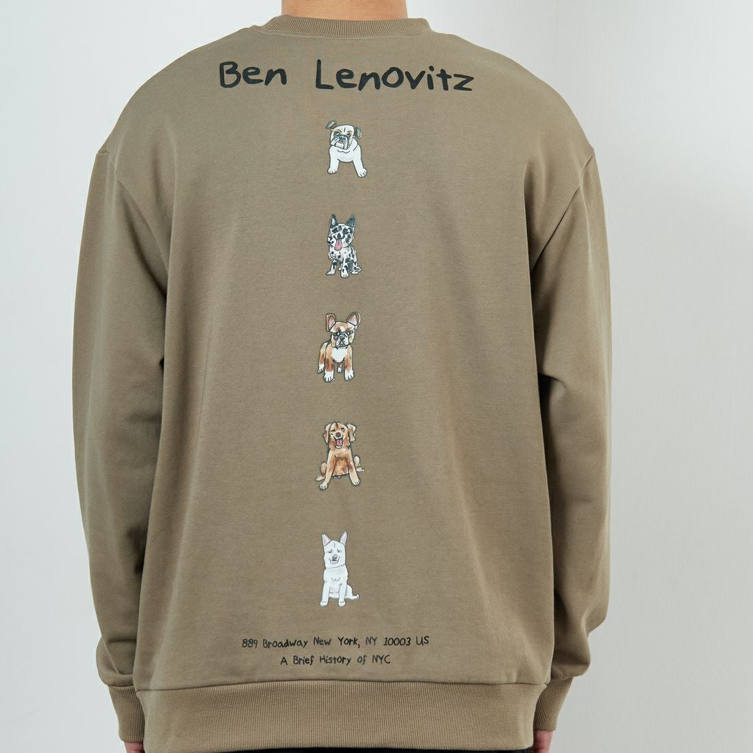 Ben Lenovitz [ベン レノビッツ] 別注 ドッグバックプリントスウェット [BL25F-002IN-JF] BEIGE &&モデル身長：168cm 着用サイズ：M&&