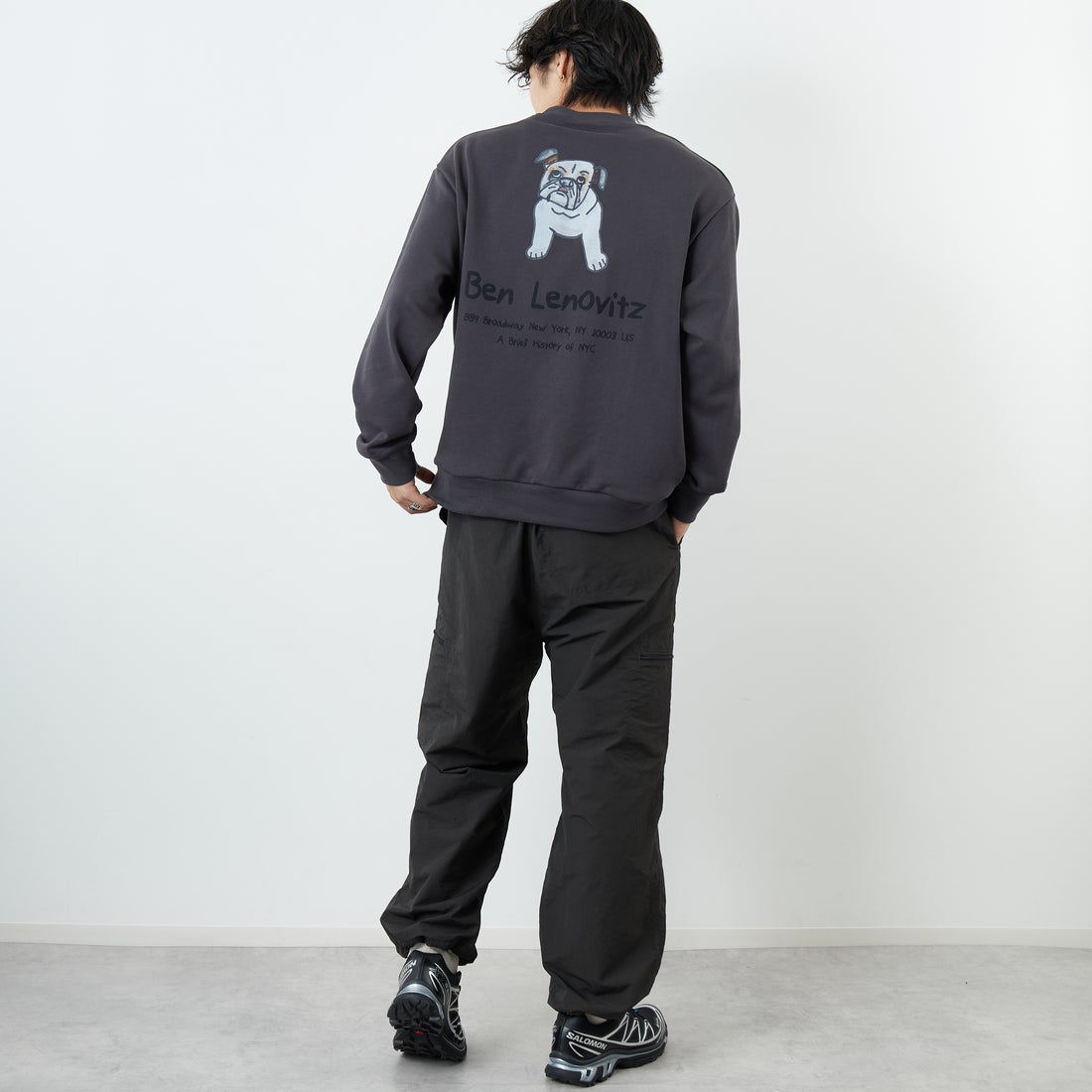 Ben Lenovitz [ベン レノビッツ] 別注 ドッグバックプリントスウェット [BL25F-003IN-JF] CHARCOAL &&モデル身長：179cm 着用サイズ：L&&