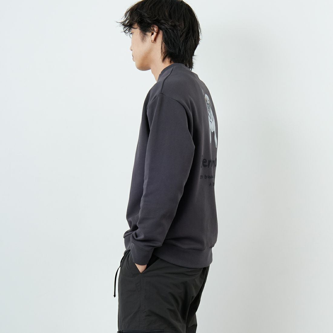 Ben Lenovitz [ベン レノビッツ] 別注 ドッグバックプリントスウェット [BL25F-003IN-JF] CHARCOAL &&モデル身長：179cm 着用サイズ：M&&