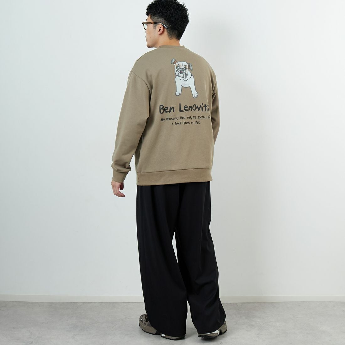 Ben Lenovitz [ベン レノビッツ] 別注 ドッグバックプリントスウェット [BL25F-003IN-JF] BEIGE &&モデル身長：168cm 着用サイズ：M&&