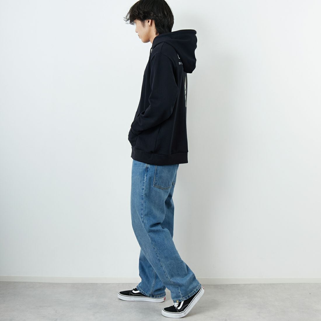 Ben Lenovitz [ベン レノビッツ] 別注 ドッグバックプリントスウェットパーカー [BL25F-004IN-JF] BLACK &&モデル身長：179cm 着用サイズ：L&&