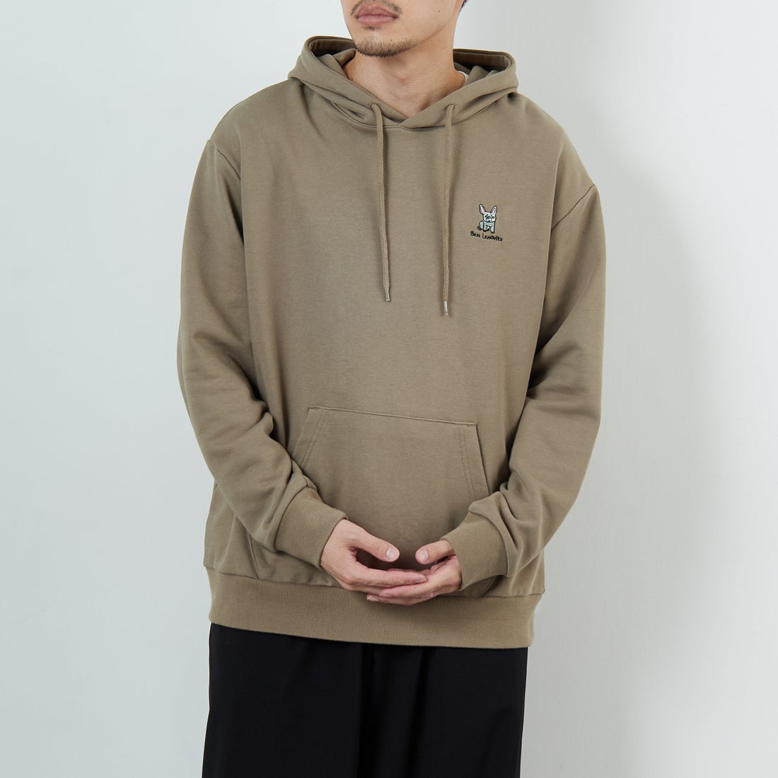 Ben Lenovitz [ベン レノビッツ] 別注 ドッグバックプリントスウェットパーカー [BL25F-004IN-JF] BEIGE &&モデル身長：168cm 着用サイズ：M&&