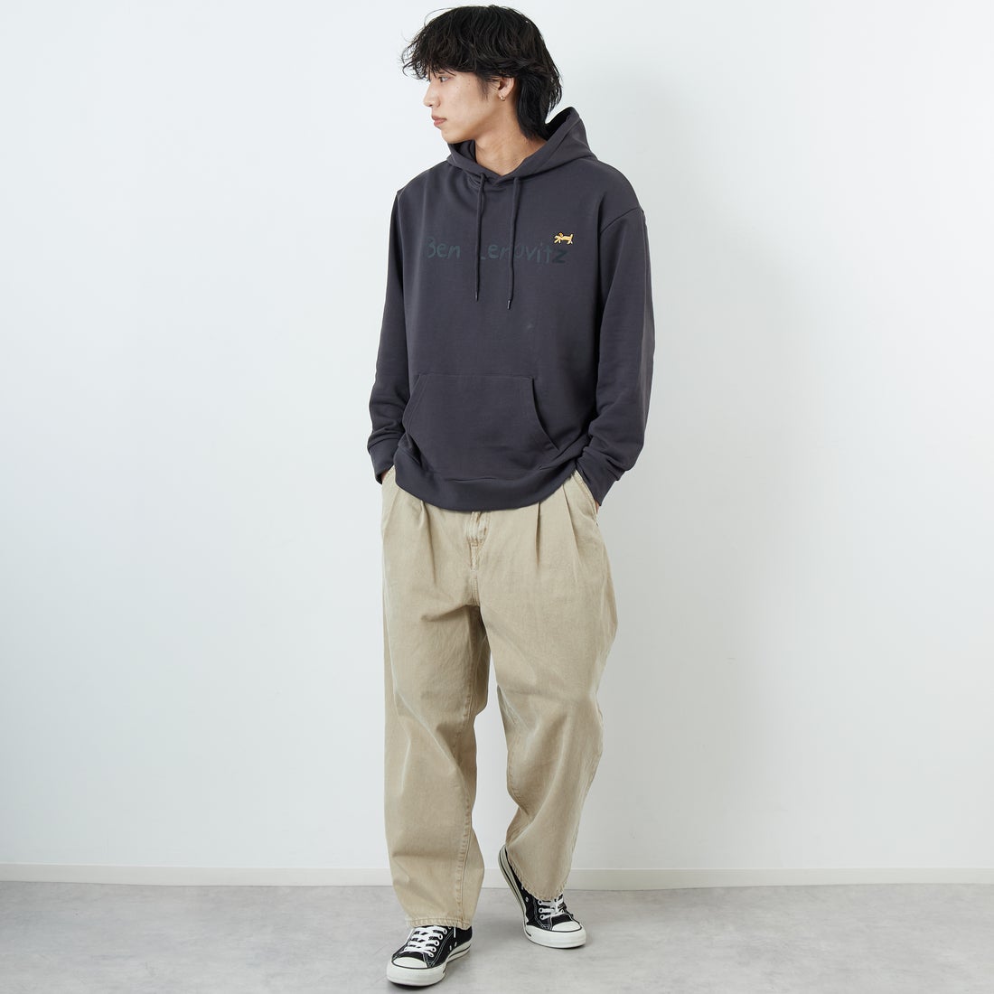 Ben Lenovitz [ベン レノビッツ] 別注 ドッグプリントスウェットパーカー [BL25F-005IN-JF] CHARCOAL &&モデル身長：179cm 着用サイズ：L&&