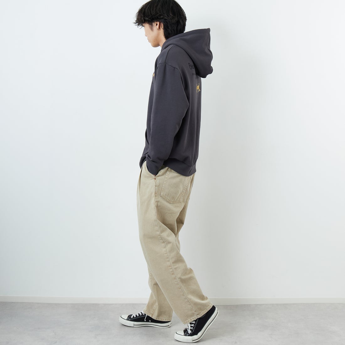 Ben Lenovitz [ベン レノビッツ] 別注 ドッグプリントスウェットパーカー [BL25F-005IN-JF] CHARCOAL &&モデル身長：179cm 着用サイズ：L&&