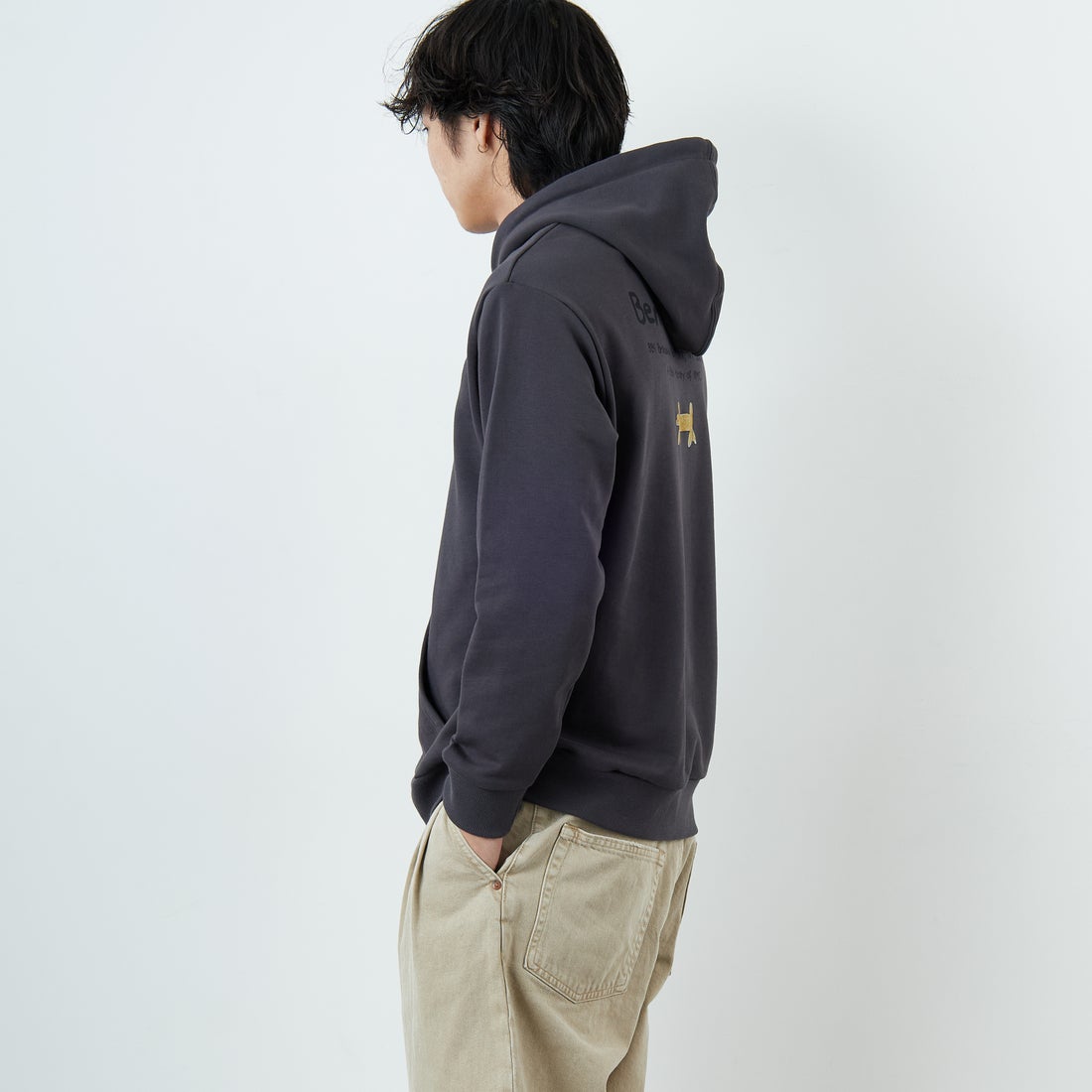 Ben Lenovitz [ベン レノビッツ] 別注 ドッグプリントスウェットパーカー [BL25F-005IN-JF] CHARCOAL &&モデル身長：179cm 着用サイズ：M&&