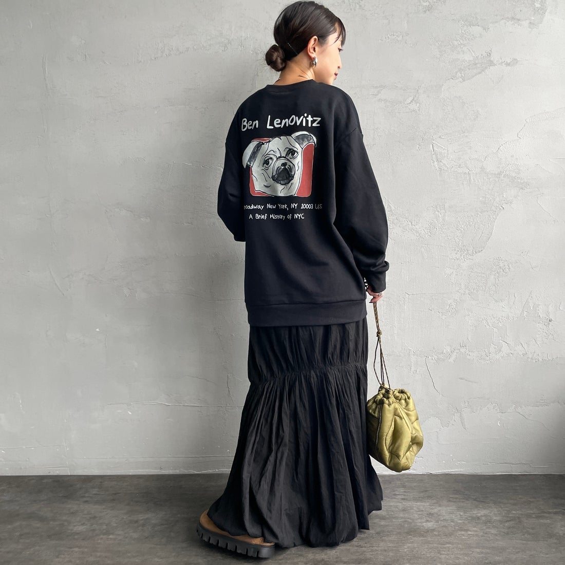 Ben Lenovitz [ベン レノビッツ] 別注 ドッグバックプリントスウェット [BL25F-001IN-JF] BLACK &&モデル身長：150cm 着用サイズ：S&&