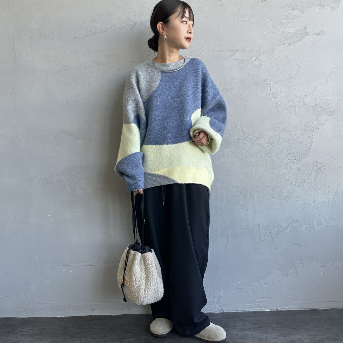 Maison de L'allure [メゾン ドゥ ラリュール] シャギージャガードニット [M25131040] 05 L.GRAY &&モデル身長：150cm 着用サイズ：F&&