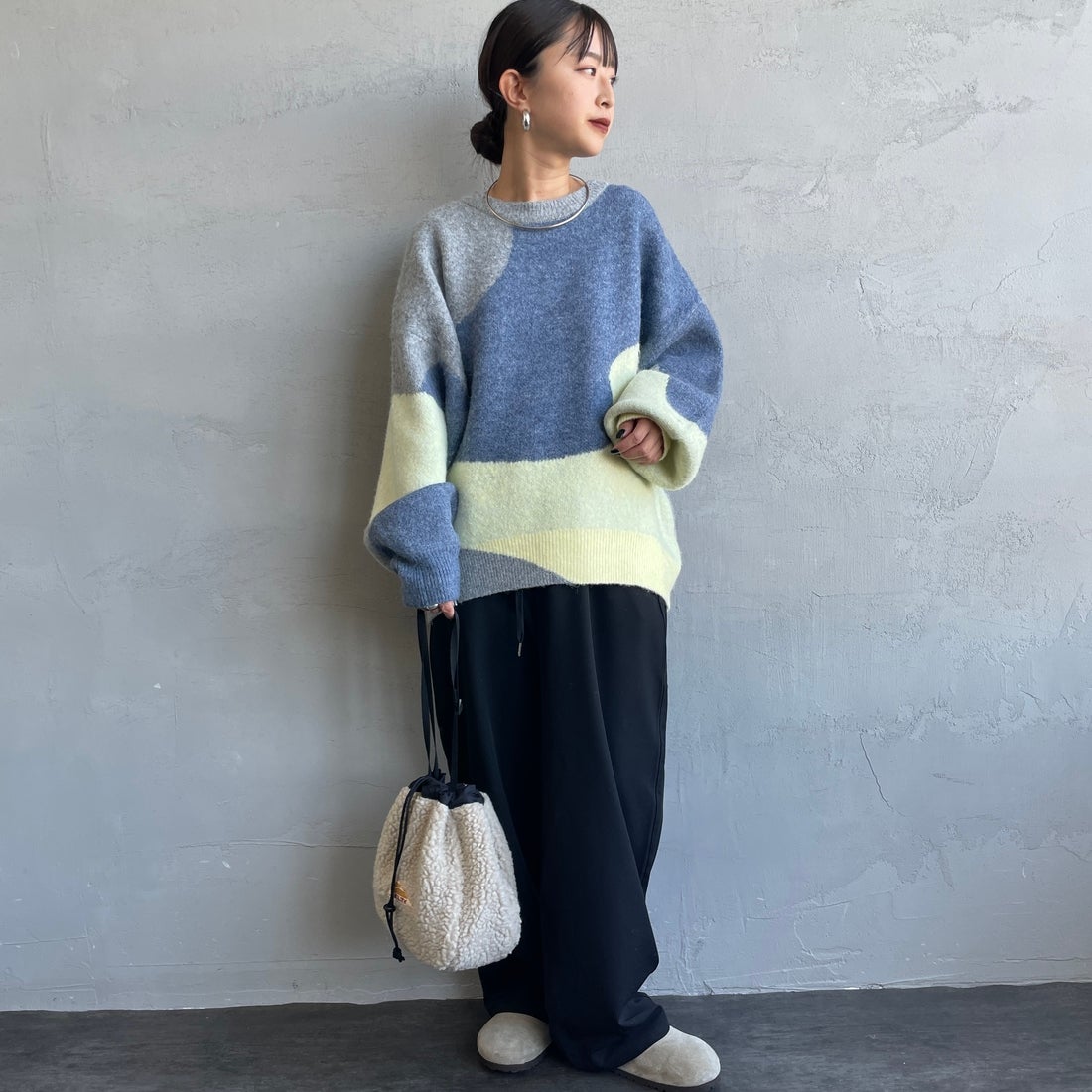 Maison de L'allure [メゾン ドゥ ラリュール] シャギージャガードニット [M25131040] 05 L.GRAY &&モデル身長：150cm 着用サイズ：F&&