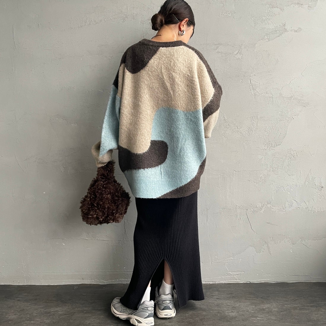 Maison de L'allure [メゾン ドゥ ラリュール] シャギージャガードニット [M25131040] 28 BROWN &&モデル身長：150cm 着用サイズ：F&&