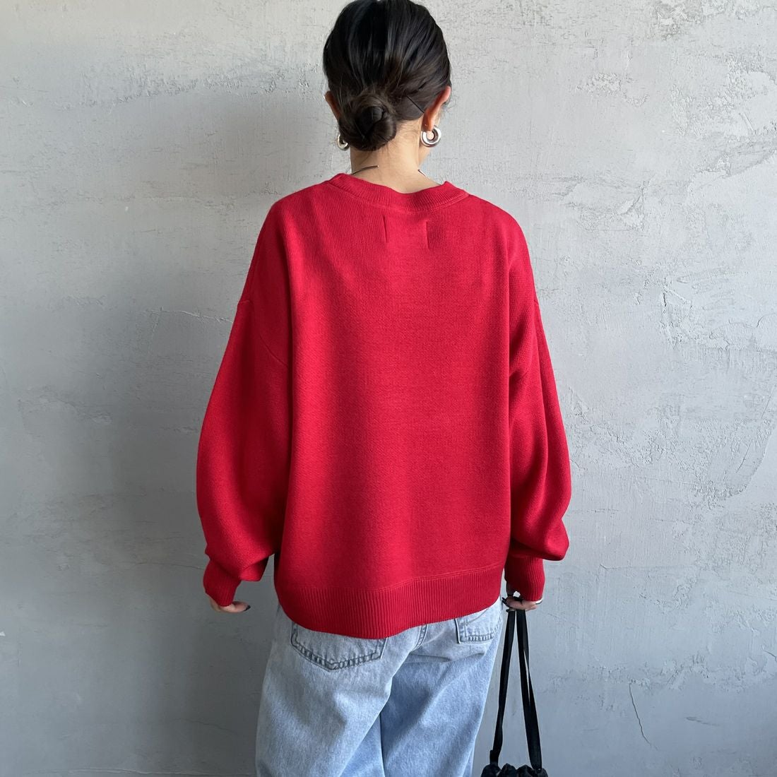 KELTY [ケルティ] 別注 ワンポイントロゴ スウェットライクニット [KE253W30IN03-JF] RED &&モデル身長：150cm 着用サイズ：S&&