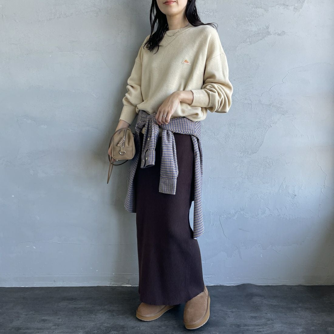 KELTY [ケルティ] 別注 ワンポイントロゴ スウェットライクニット [KE253W30IN03-JF] OATMEAL &&モデル身長：160cm 着用サイズ：M&&