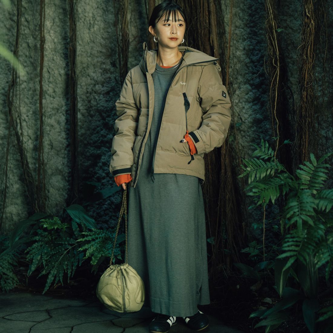 JEANSFACTORY × NANGA [ジーンズファクトリー × ナンガ] 別注 HINOC 難燃タフタダウンジャケット [JMP-254-031-JF] BEIGE &&モデル身長：150cm 着用サイズ：S&&