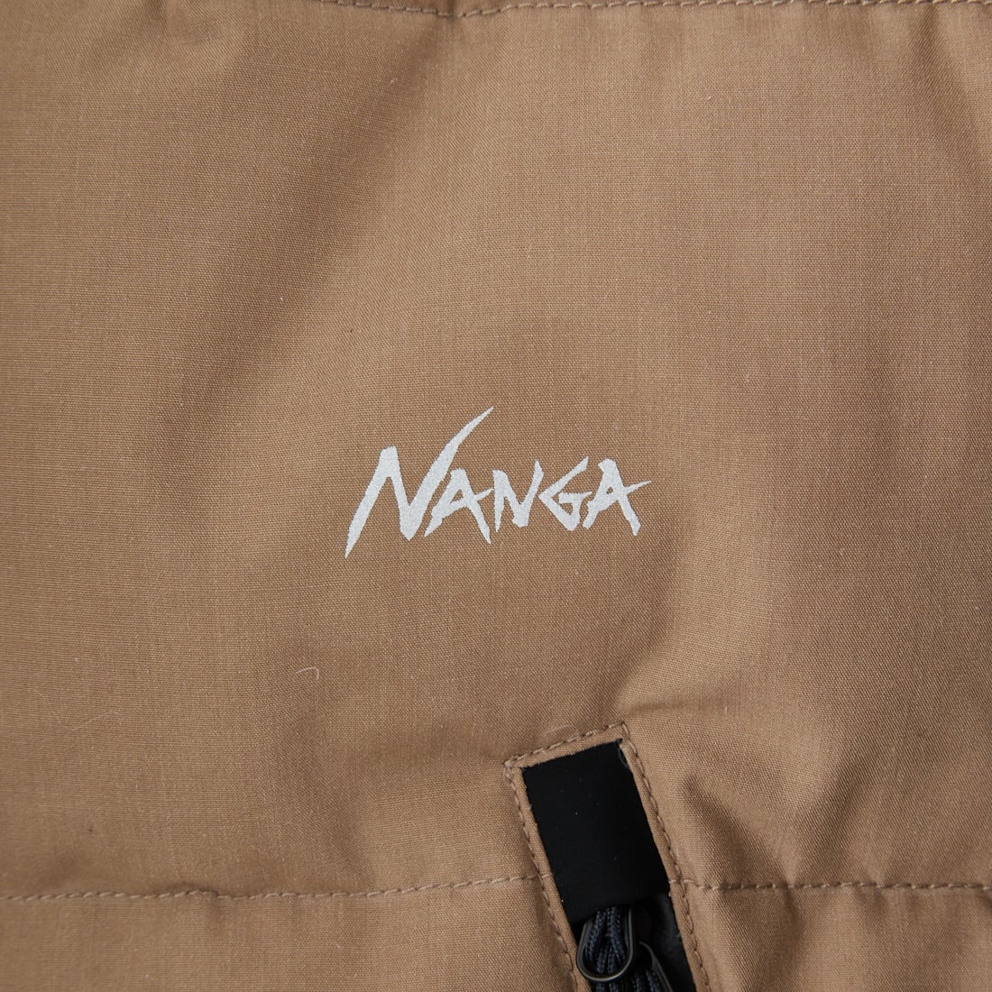 JEANSFACTORY × NANGA [ジーンズファクトリー × ナンガ] 別注 HINOC 難燃タフタダウンジャケット [JMP-254-031-JF] BEIGE