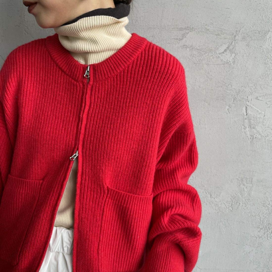 Maison de L'allure [メゾン ドゥ ラリュール] ダブルジップニットブルゾン [M25131041] 46 RED &&モデル身長：150cm 着用サイズ：F&&