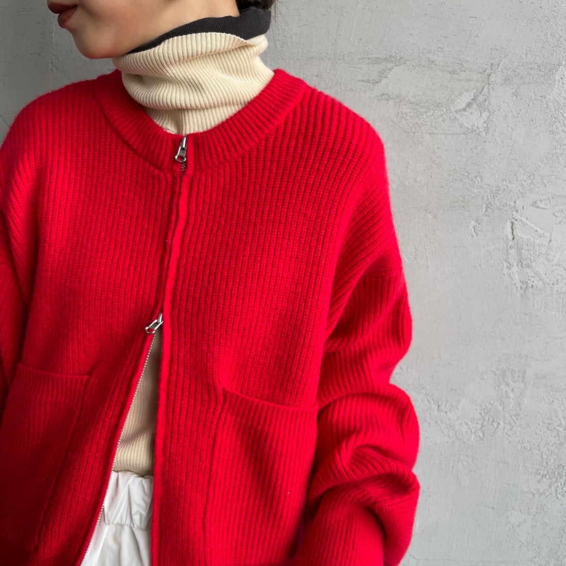 Maison de L'allure [メゾン ドゥ ラリュール] ダブルジップニットブルゾン [M25131041] 46 RED &&モデル身長：150cm 着用サイズ：F&&