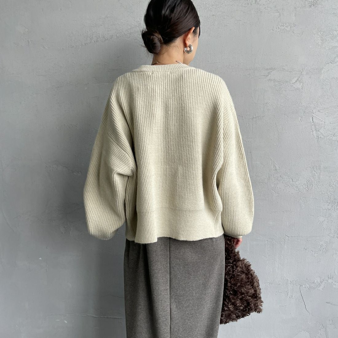 Maison de L'allure [メゾン ドゥ ラリュール] ダブルジップニットブルゾン [M25131041] 22 BEIGE &&モデル身長：150cm 着用サイズ：F&&