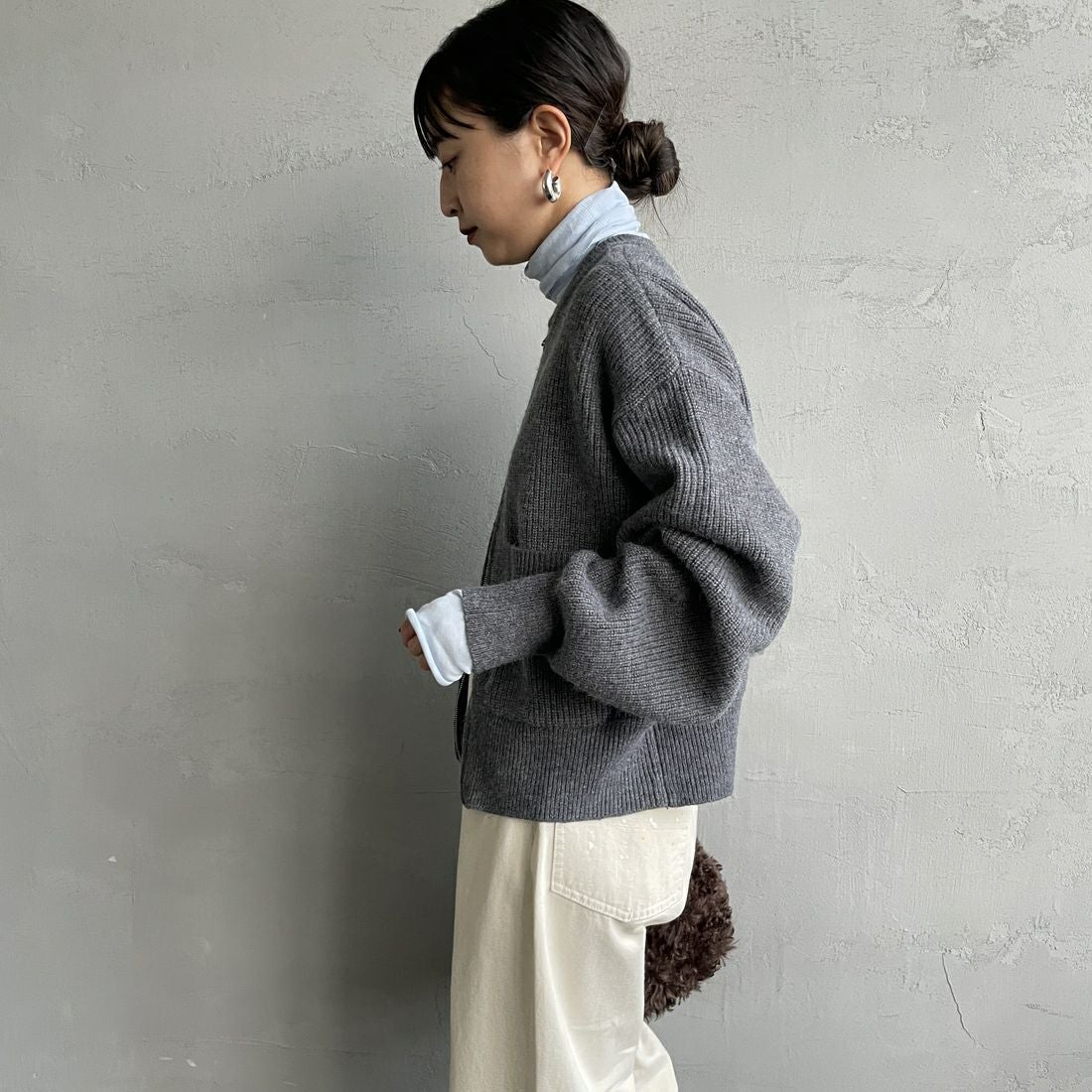 Maison de L'allure [メゾン ドゥ ラリュール] ダブルジップニットブルゾン [M25131041] 08 CHARCOA &&モデル身長：150cm 着用サイズ：F&&