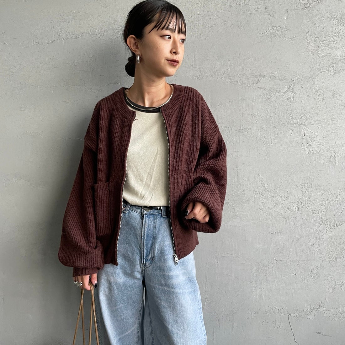 Maison de L'allure [メゾン ドゥ ラリュール] ダブルジップニットブルゾン [M25131041] 28 BROWN &&モデル身長：150cm 着用サイズ：F&&