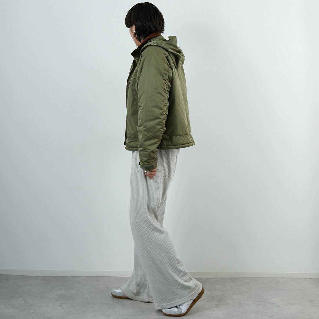 WOOLRICH [ウールリッチ] ハイカウントサテン フィッシングジャケット タイプ2 [WJOU2018] OLIVE &&モデル身長：179cm 着用サイズ：M&&
