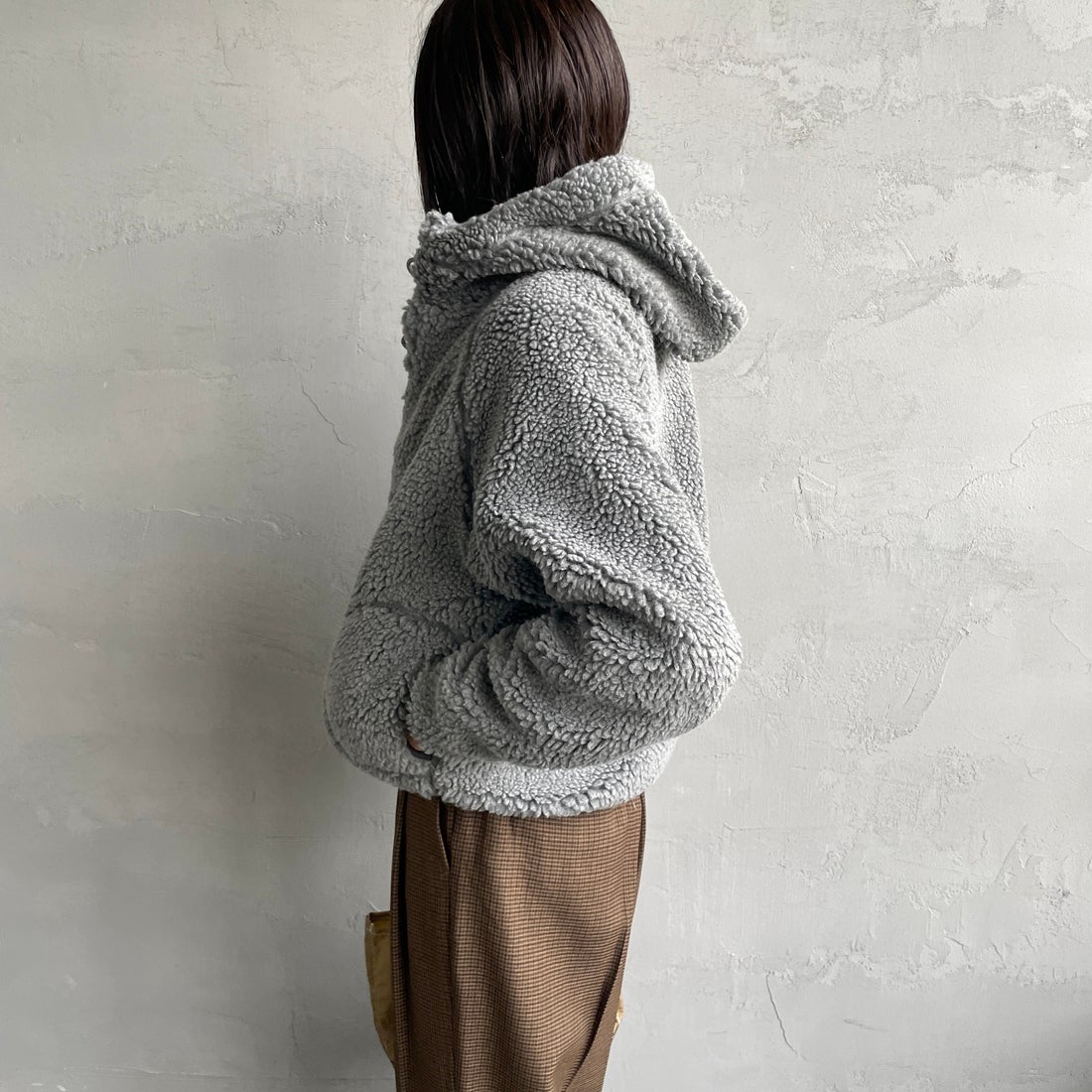 Gymphlex [ジムフレックス] ボアフードショートジャケット [GY-A0725BOA] DK.H.GREY &&モデル身長：160cm 着用サイズ：14&&