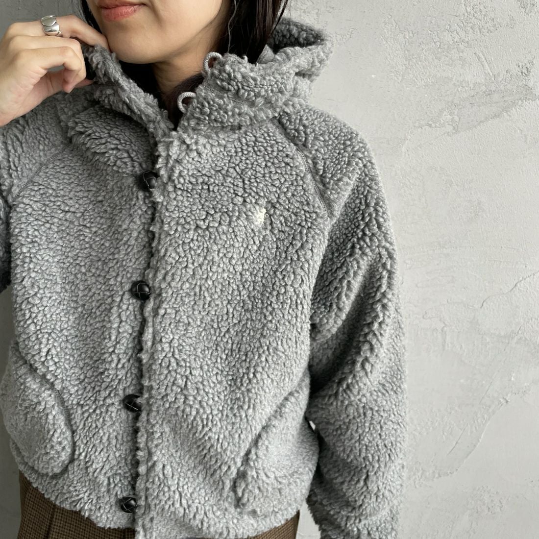 Gymphlex [ジムフレックス] ボアフードショートジャケット [GY-A0725BOA] DK.H.GREY &&モデル身長：160cm 着用サイズ：14&&