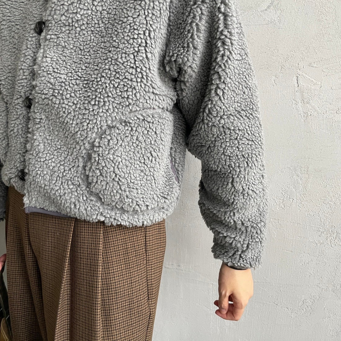 Gymphlex [ジムフレックス] ボアフードショートジャケット [GY-A0725BOA] DK.H.GREY &&モデル身長：160cm 着用サイズ：14&&