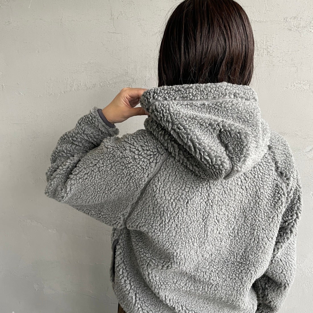 Gymphlex [ジムフレックス] ボアフードショートジャケット [GY-A0725BOA] DK.H.GREY &&モデル身長：160cm 着用サイズ：14&&
