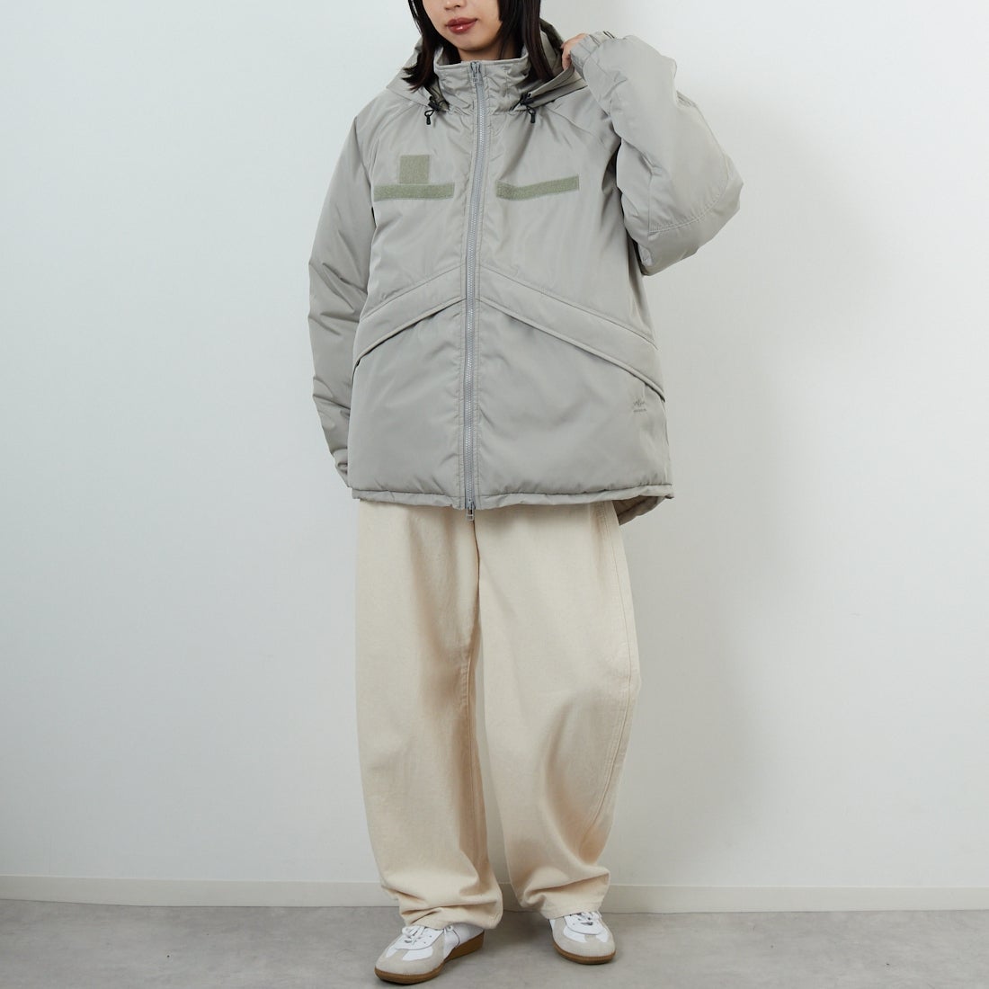 ARMY TWILL SANFORIZED [アーミーツイル サンフォライズド] Pe Weather パディングジャケット [AM-2554006] GRAY &&モデル身長：162cm 着用サイズ：S&&