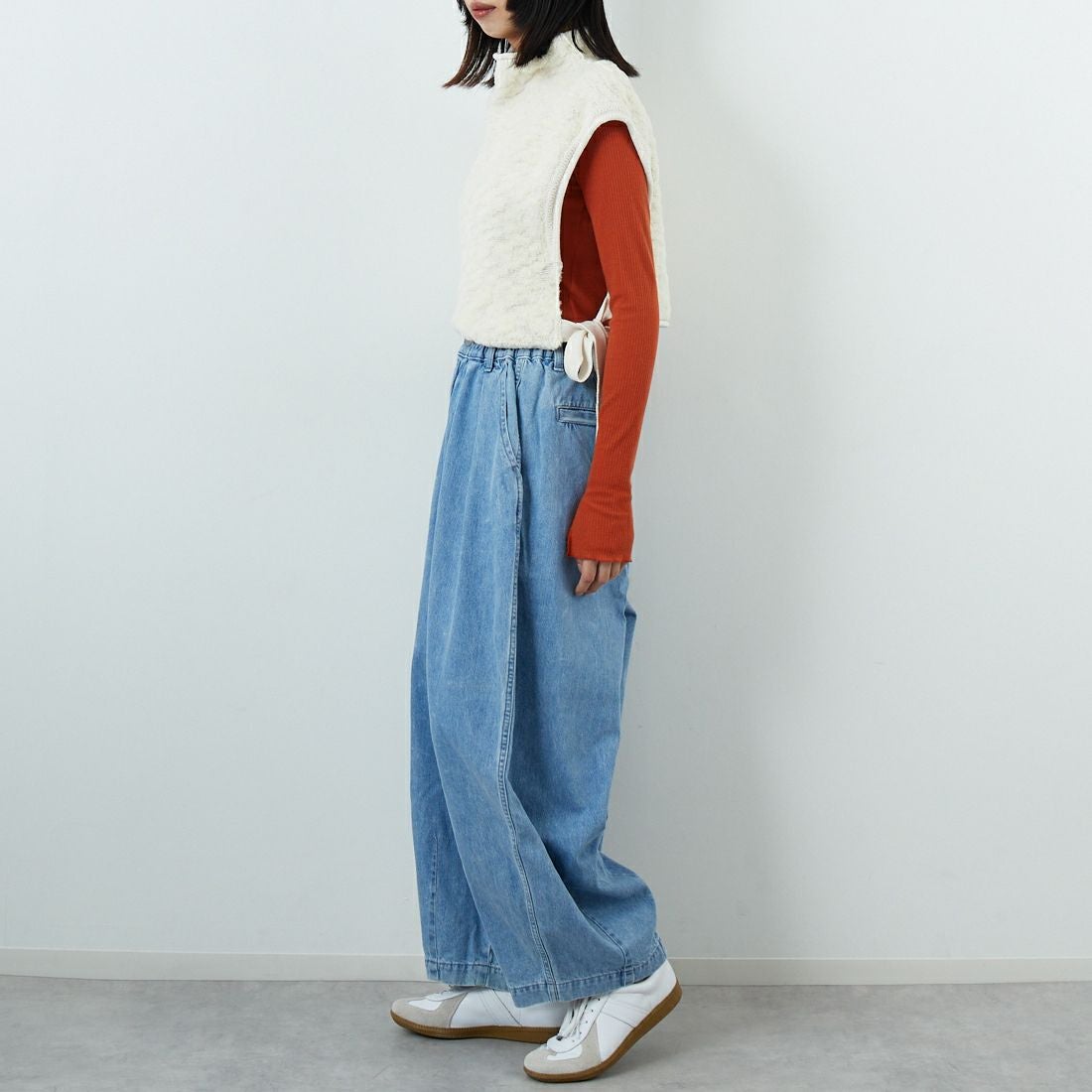 UNFIL [アンフィル] ランダムウール&ウーレンコットン ハイネックベスト [WVFL-UW122] OFF WHITE &&モデル身長：162cm 着用サイズ：1&&