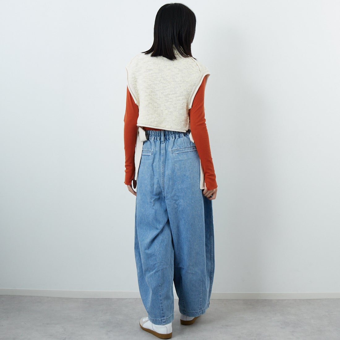 UNFIL [アンフィル] ランダムウール&ウーレンコットン ハイネックベスト [WVFL-UW122] OFF WHITE &&モデル身長：162cm 着用サイズ：1&&