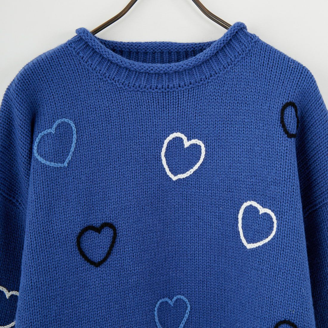 ChahChah [チャーチャー] ハッピーハートフル ロールネックニット [CC