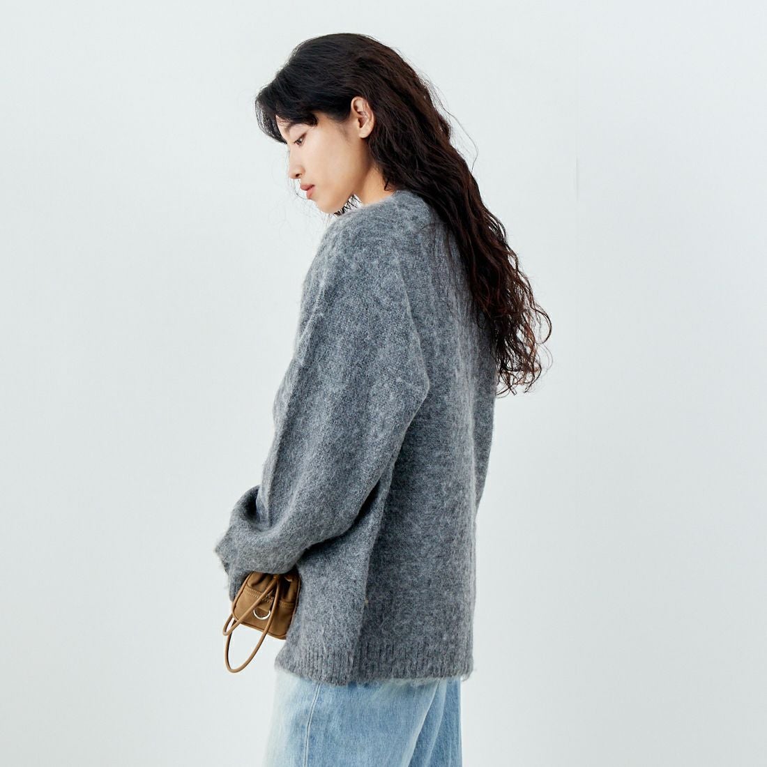 THE FOX [ザフォックス] 別注 シャギーニットカーディガン [JFL25AW-05-JF] GRAY &&モデル身長：162cm 着用サイズ：S&&