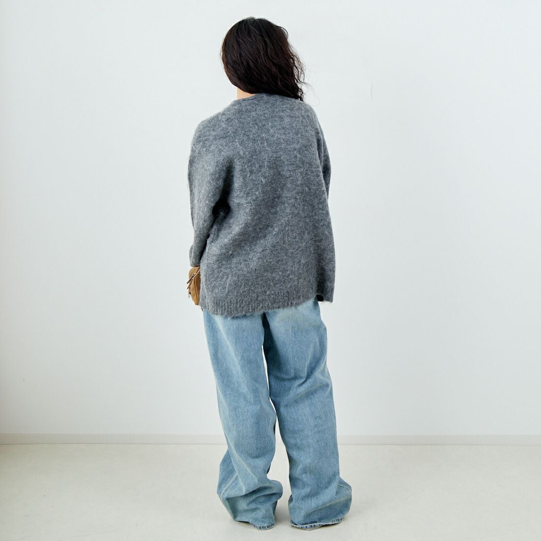 THE FOX [ザフォックス] 別注 シャギーニットカーディガン [JFL25AW-05-JF] GRAY &&モデル身長：162cm 着用サイズ：S&&