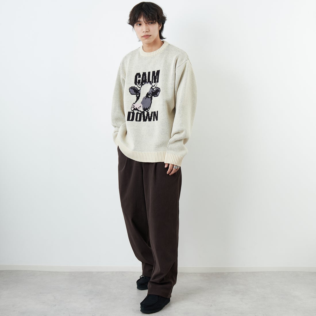 THE FOX [ザフォックス] 別注 アニマル柄クルーネックジャガードニット [JFL25AW-09-JF] NATURAL &&モデル身長：179cm 着用サイズ：L&&
