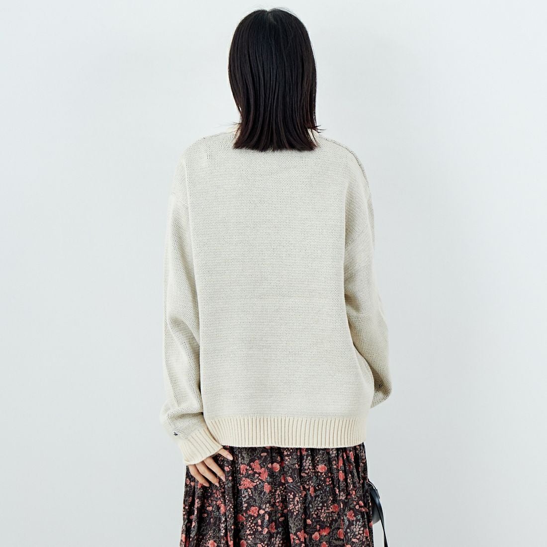 THE FOX [ザフォックス] 別注 アニマル柄クルーネックジャガードニット [JFL25AW-09-JF] NATURAL &&モデル身長：162cm 着用サイズ：S&&