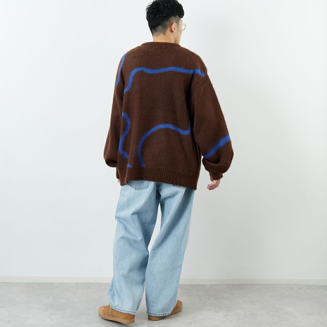 THE FOX [ザフォックス] 別注 ジャギークルーネックニット [JFL25AW-06-JF] BRN ﾗｲﾝ &&モデル身長：168cm 着用サイズ：L&&