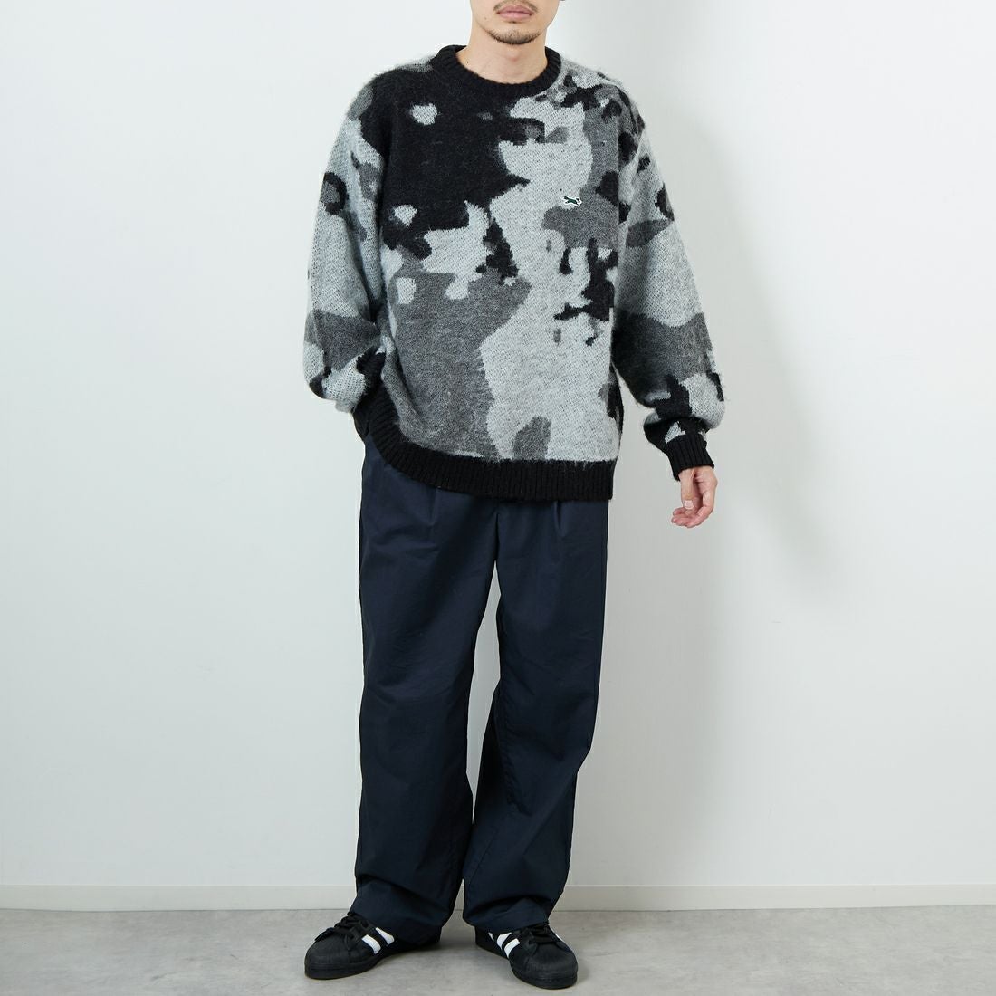 THE FOX [ザフォックス] 別注 ジャギークルーネックニット [JFL25AW-06-JF] BLK ｱﾌﾞｽﾄﾗ &&モデル身長：168cm 着用サイズ：M&&