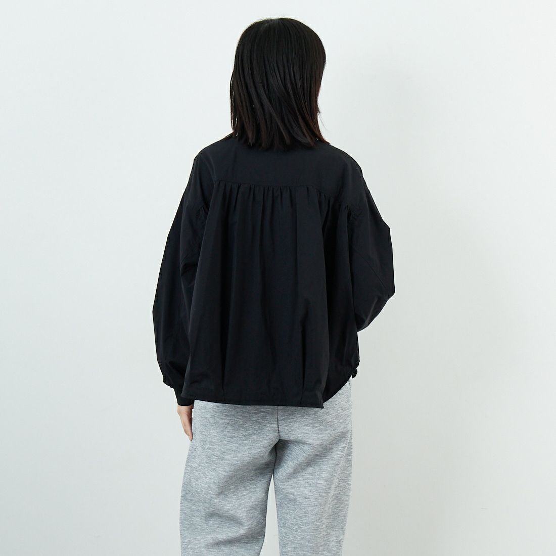 DIGNITE COLLIER [ディニテコリエ] サイドライン シャツブルゾン [80256120] 004 ﾌﾞﾗｯｸ &&モデル身長：162cm 着用サイズ：F&&