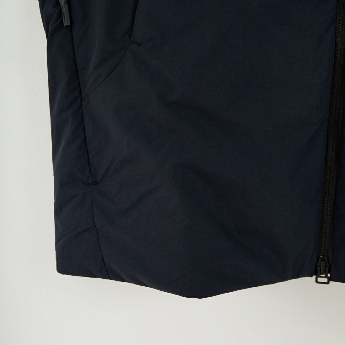 DESCENTE ALLTERRAIN [デサントオルテライン] インサレーテッドライトウェイトジャケット [DU5FWB14M] BK00